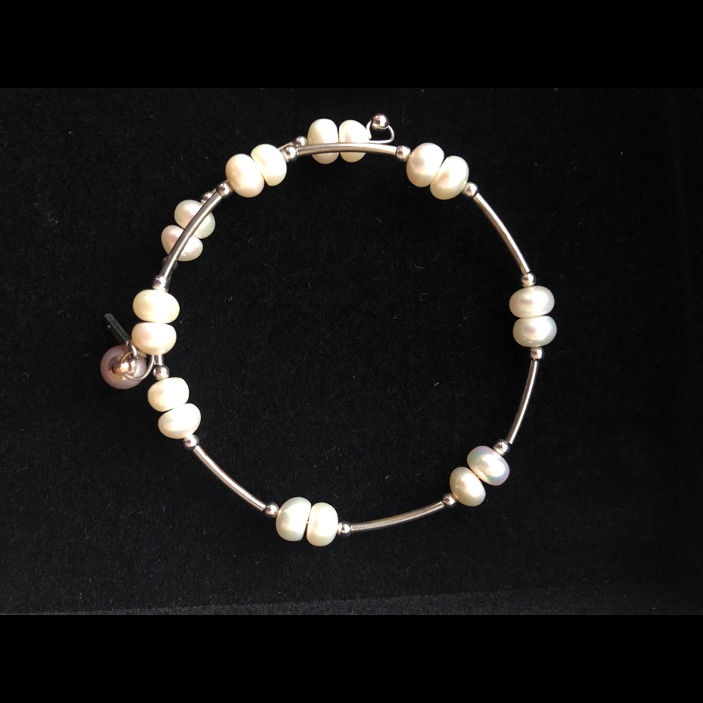 Vantel pearl wrap bracelet